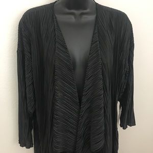 Lularoe Black Accordion Crinkle Shirley Kimono